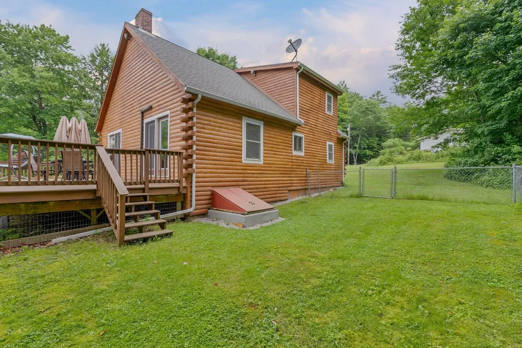 63 Upper Narrows Lane Winthrop ME 04364