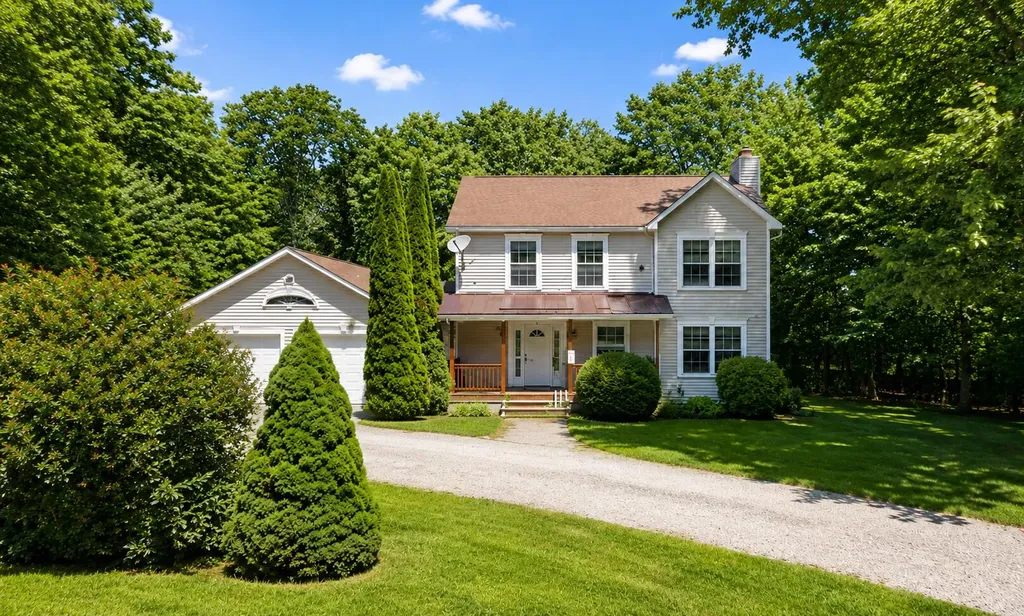 65 Tournament Drive Auburn ME 04210