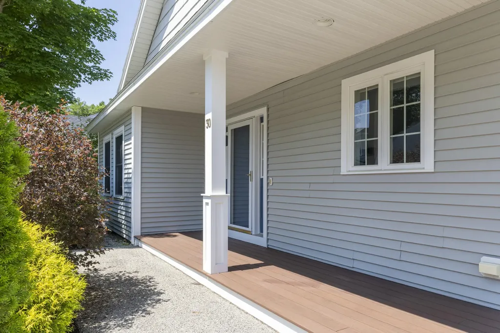 30 York Ledge Drive Cumberland ME 04110