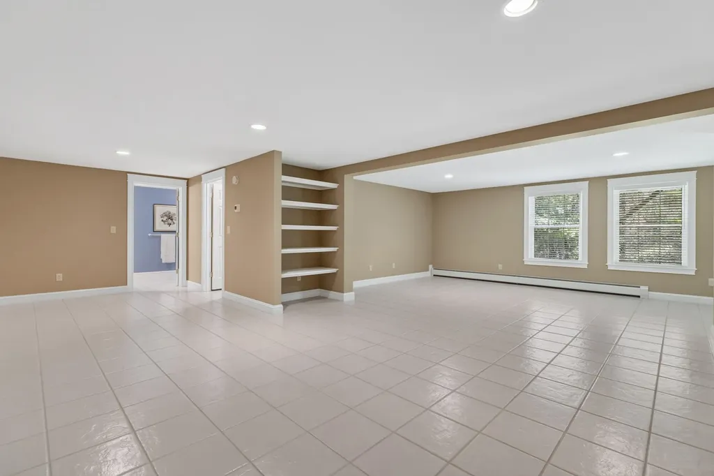 30 York Ledge Drive Cumberland ME 04110