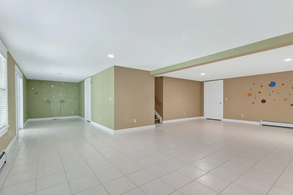 30 York Ledge Drive Cumberland ME 04110