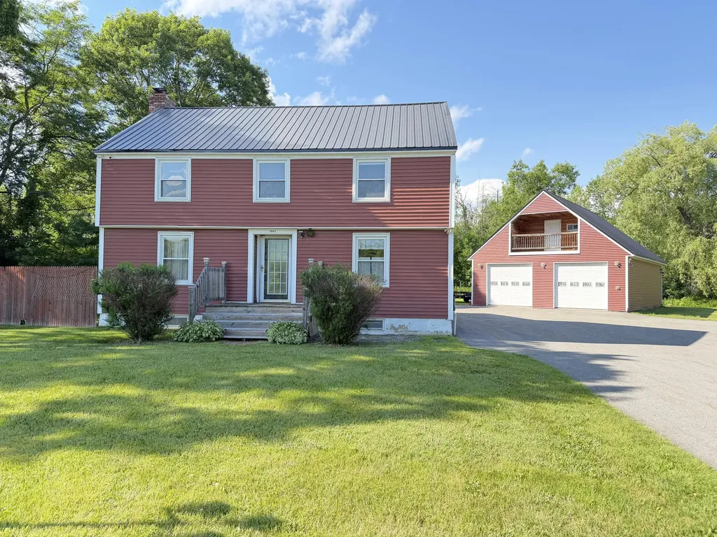 3881 Broadway Kenduskeag ME 04450
