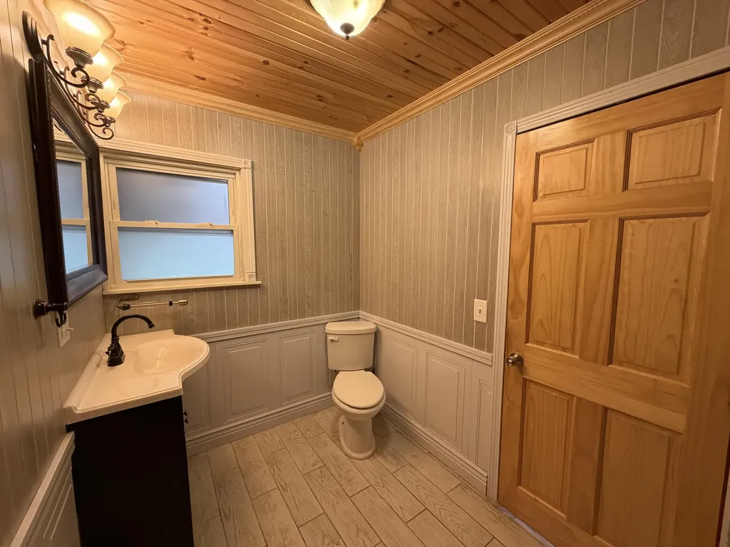3881 Broadway Kenduskeag ME 04450