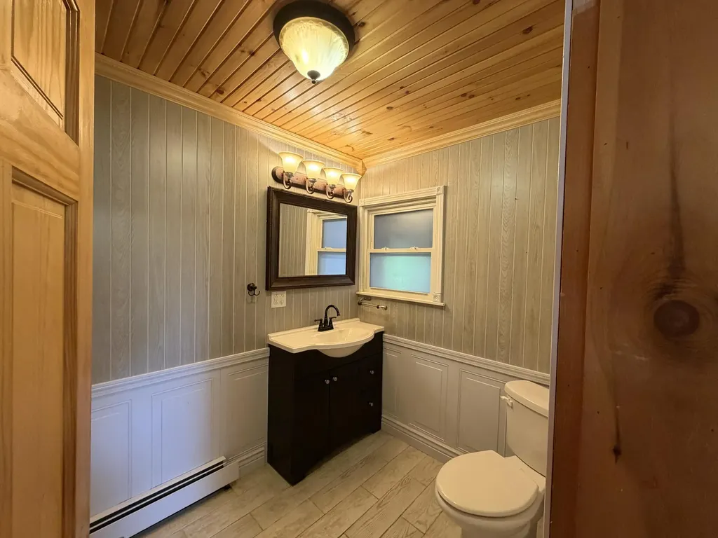 3881 Broadway Kenduskeag ME 04450