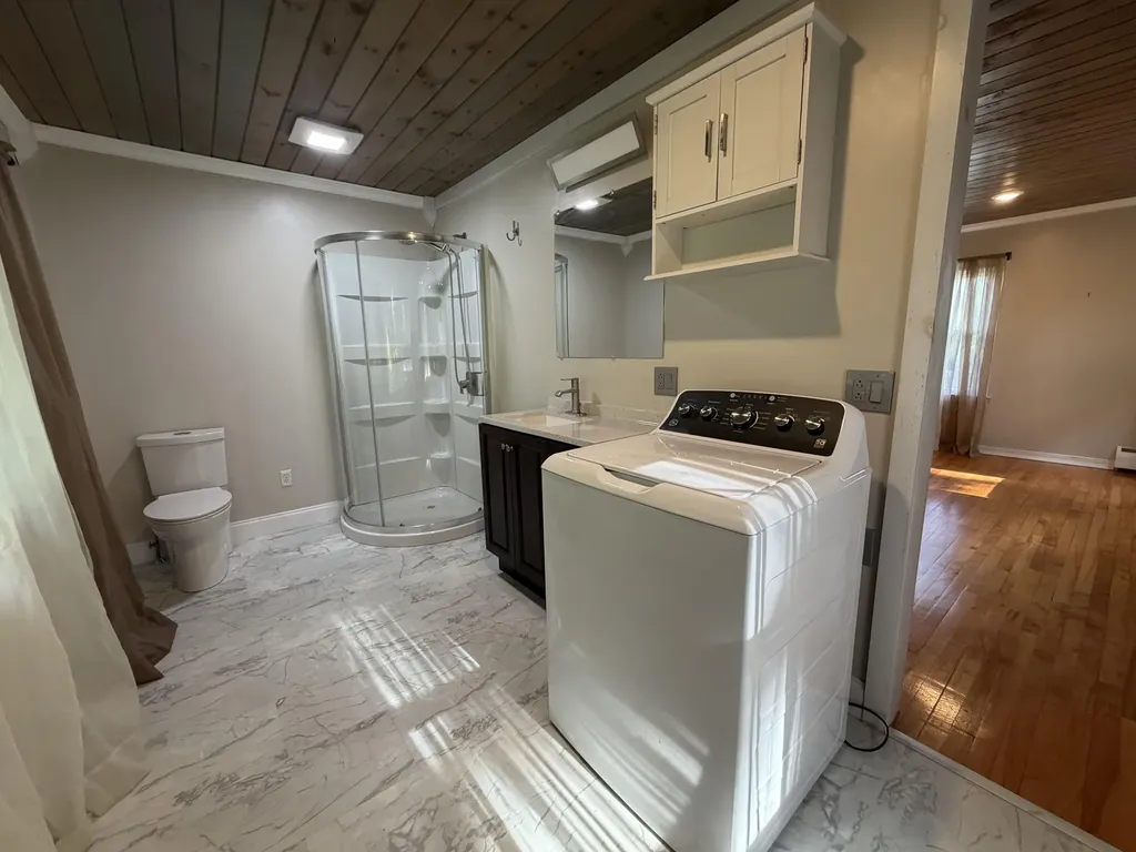 3881 Broadway Kenduskeag ME 04450