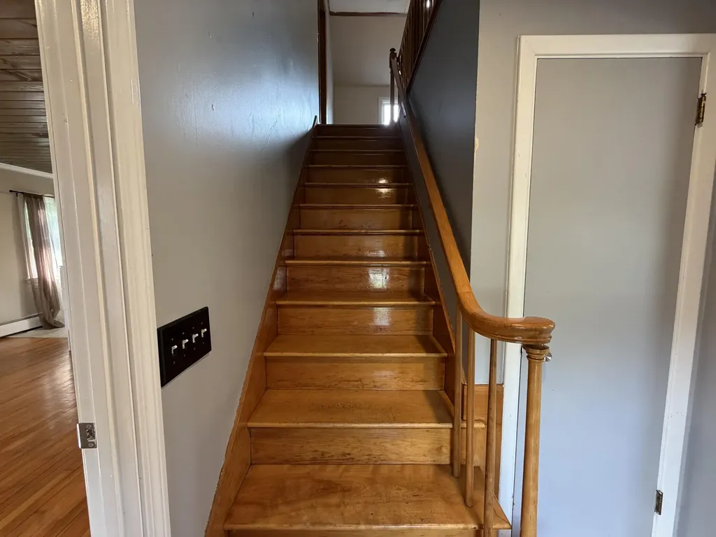 3881 Broadway Kenduskeag ME 04450