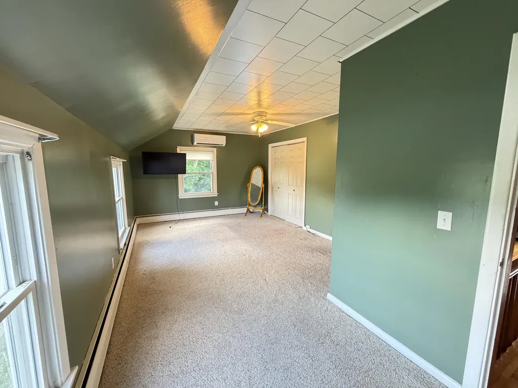 3881 Broadway Kenduskeag ME 04450