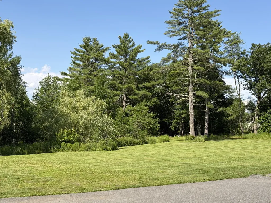 3881 Broadway Kenduskeag ME 04450