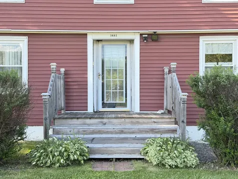 3881 Broadway Kenduskeag ME 04450
