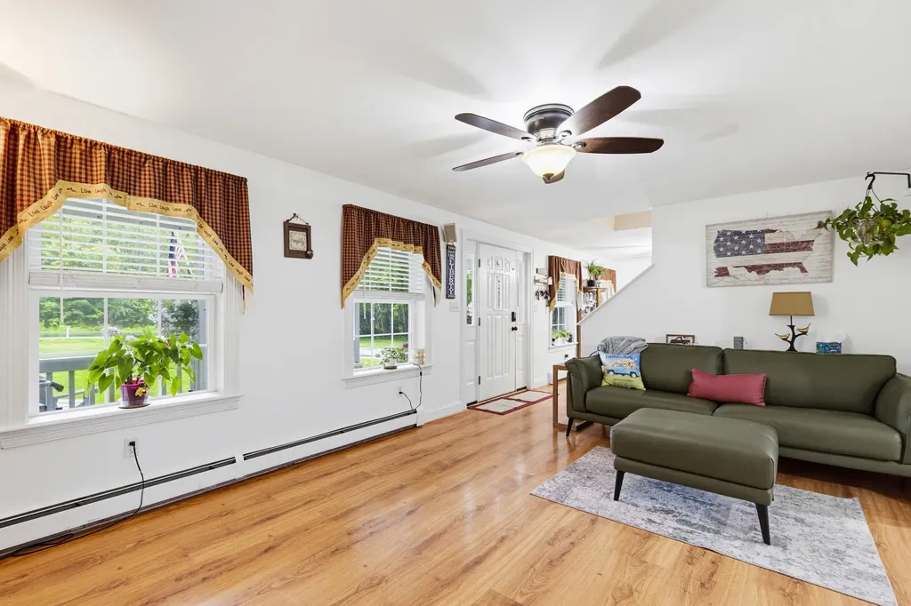 7 Chase Street Standish ME 04084