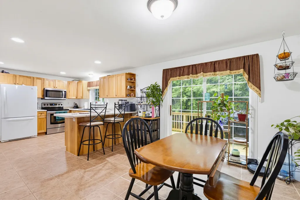 7 Chase Street Standish ME 04084