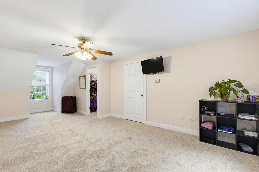 7 Chase Street Standish ME 04084