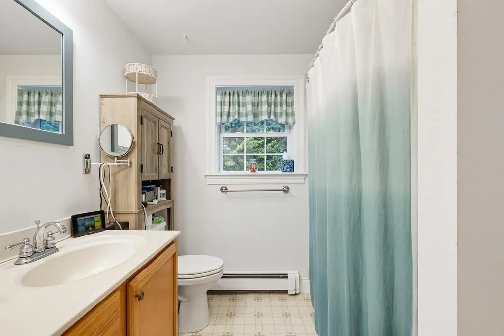7 Chase Street Standish ME 04084