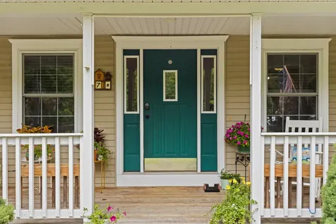 7 Chase Street Standish ME 04084