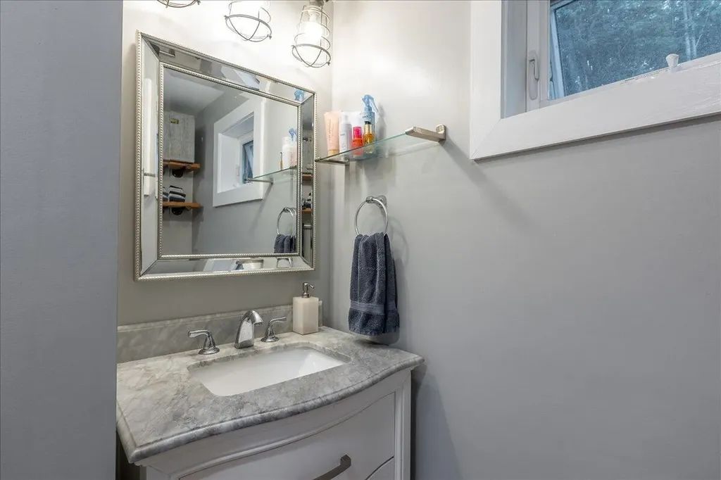 8 Cobb Hill Road Camden ME 04843