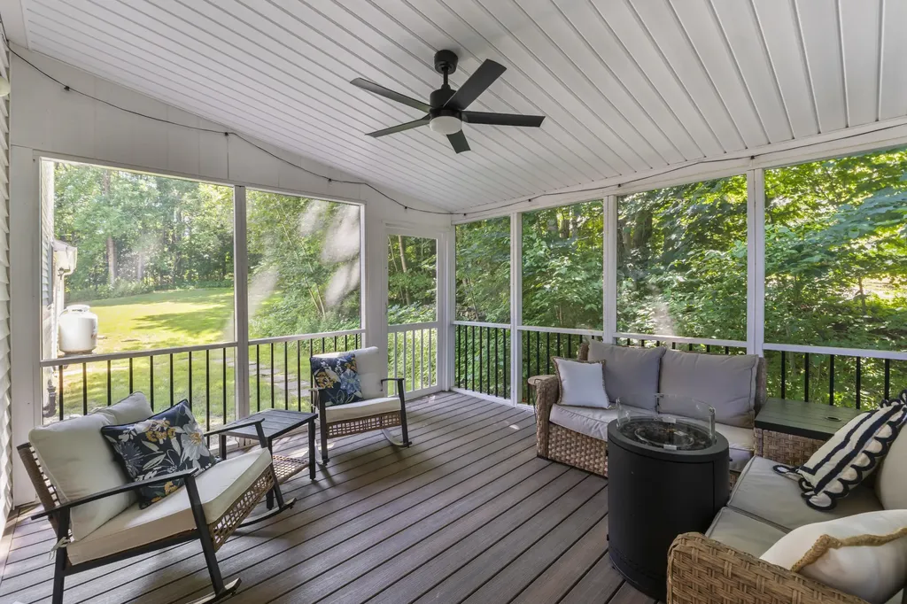 48 Alexandra Drive Gardiner ME 04345