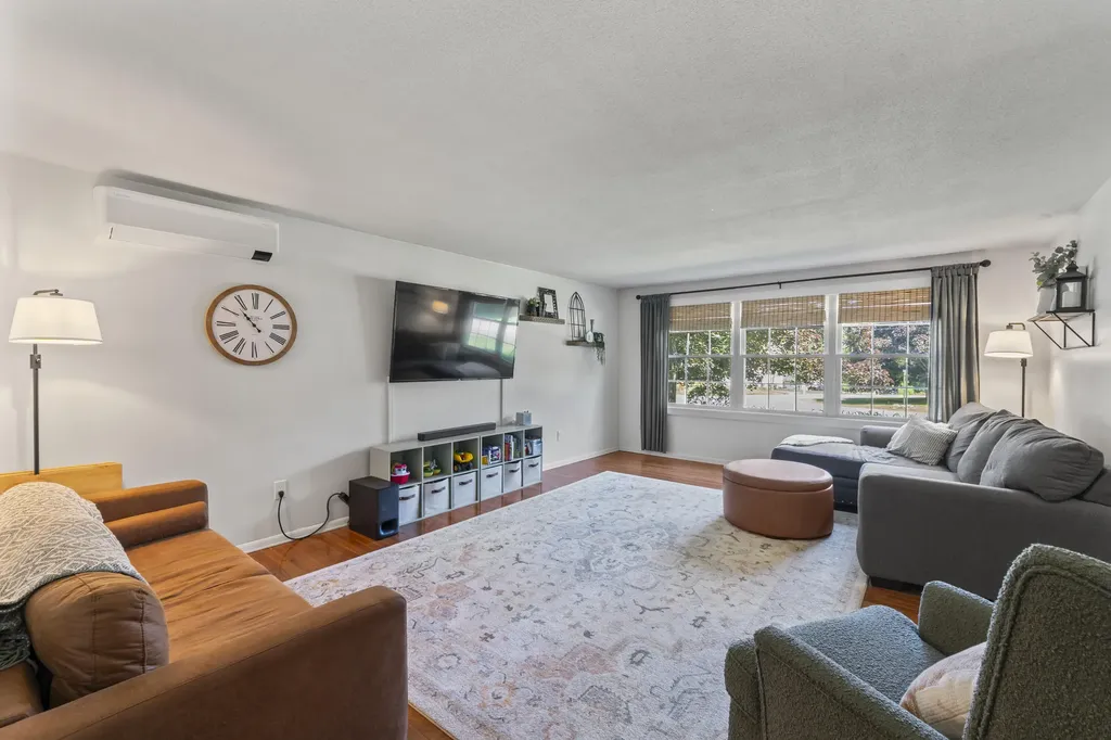 48 Alexandra Drive Gardiner ME 04345