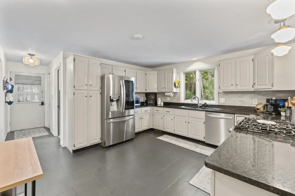 48 Alexandra Drive Gardiner ME 04345
