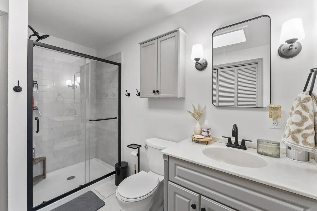 48 Alexandra Drive Gardiner ME 04345