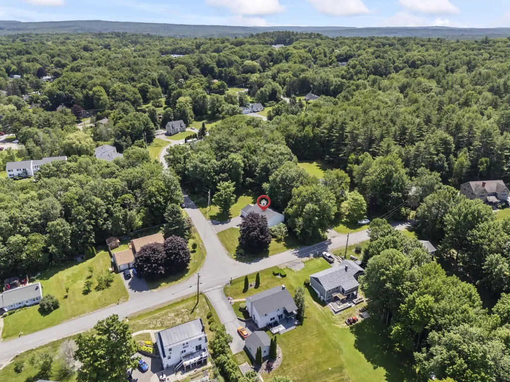 48 Alexandra Drive Gardiner ME 04345