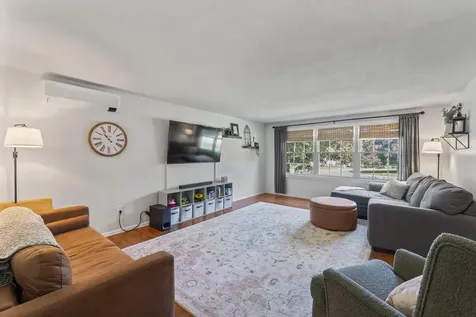 48 Alexandra Drive Gardiner ME 04345