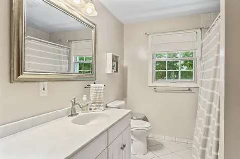 48 Alexandra Drive Gardiner ME 04345