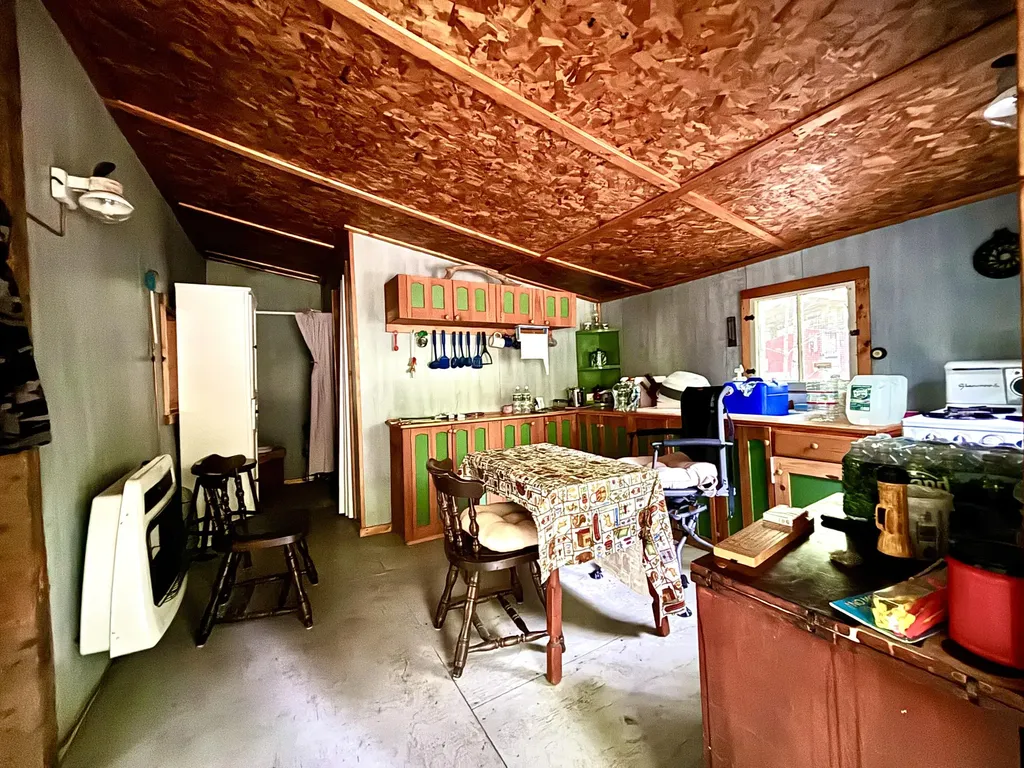 699 Charleston Road Dexter ME 04930
