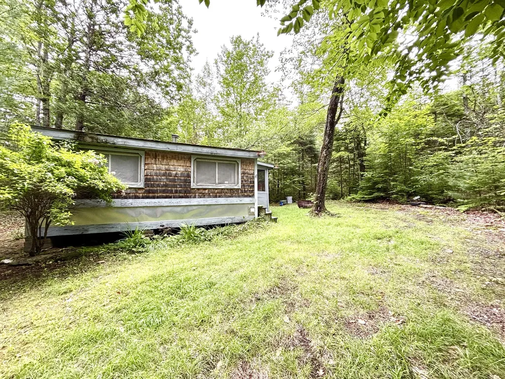 699 Charleston Road Dexter ME 04930