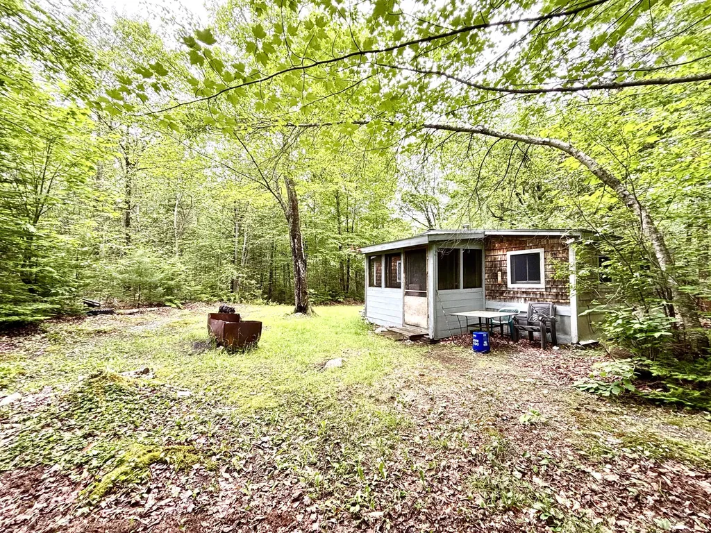 699 Charleston Road Dexter ME 04930