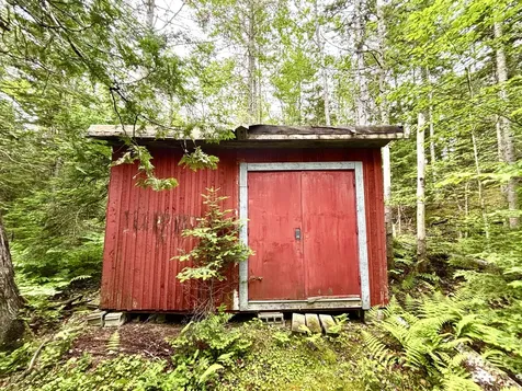 699 Charleston Road Dexter ME 04930