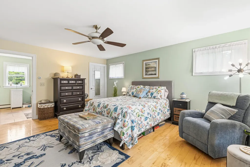2 Victoria Drive Gray ME 04039