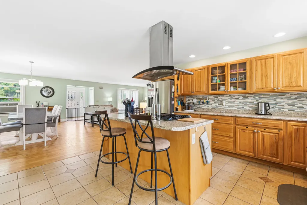 2 Victoria Drive Gray ME 04039