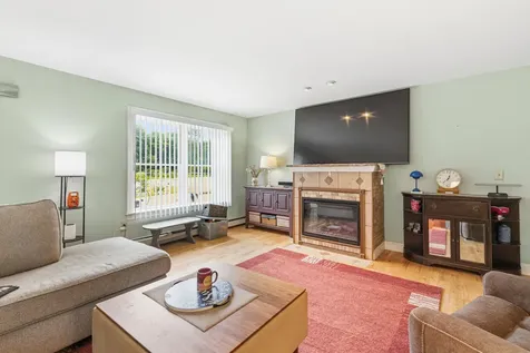 2 Victoria Drive Gray ME 04039