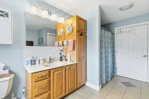 2 Victoria Drive Gray ME 04039