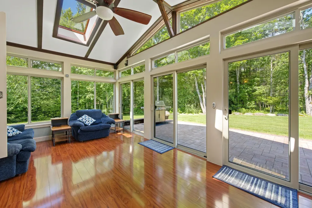 5 Brookfield Drive Holden ME 04429