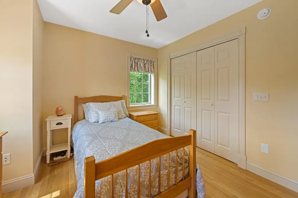 5 Brookfield Drive Holden ME 04429