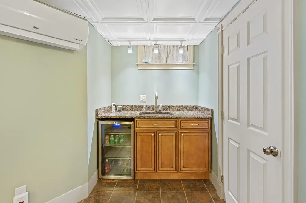 5 Brookfield Drive Holden ME 04429