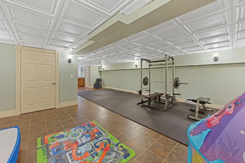 5 Brookfield Drive Holden ME 04429