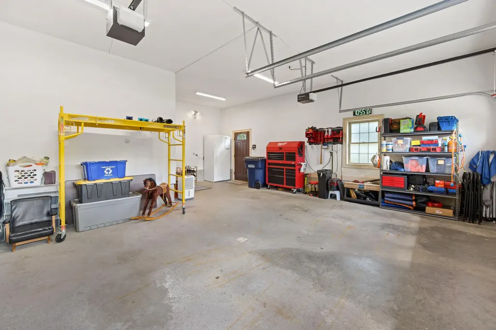 5 Brookfield Drive Holden ME 04429