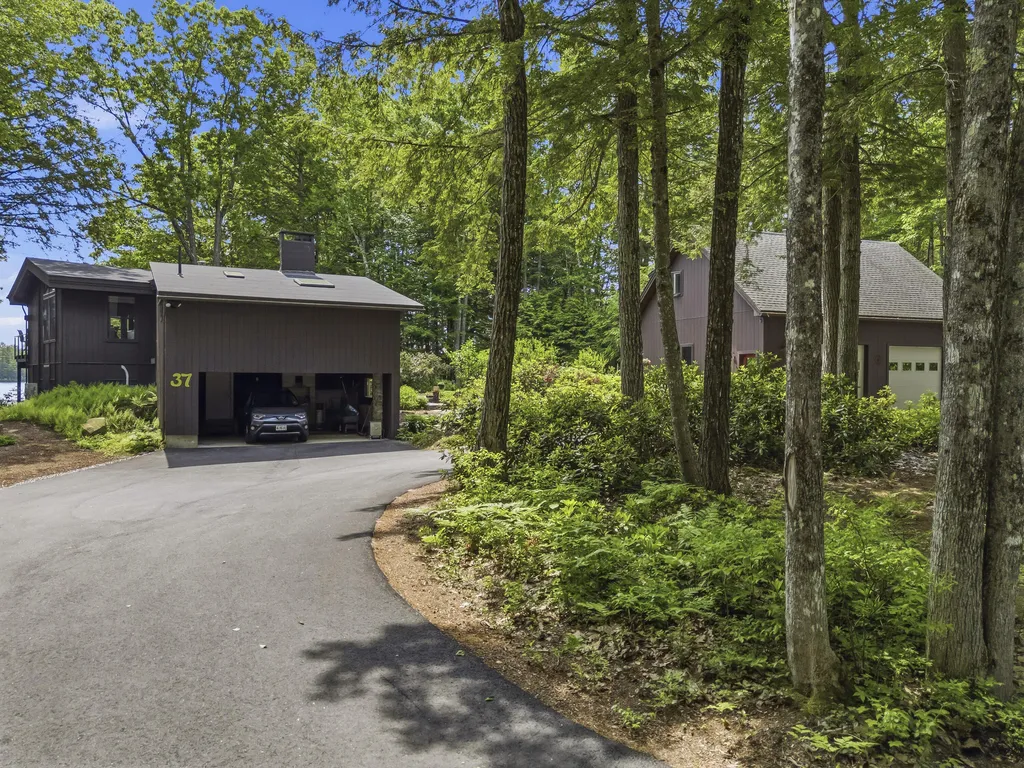 37 Moose Pond Drive Bridgton ME 04009
