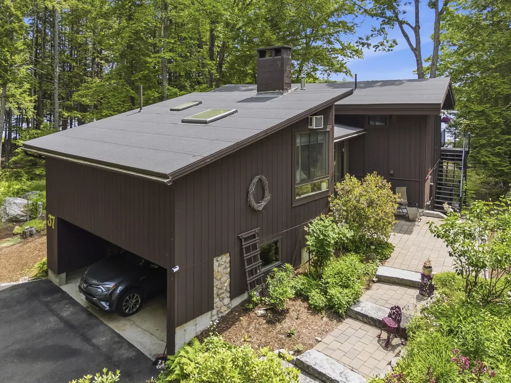 37 Moose Pond Drive Bridgton ME 04009