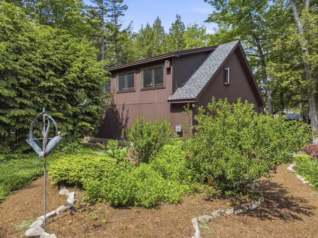 37 Moose Pond Drive Bridgton ME 04009