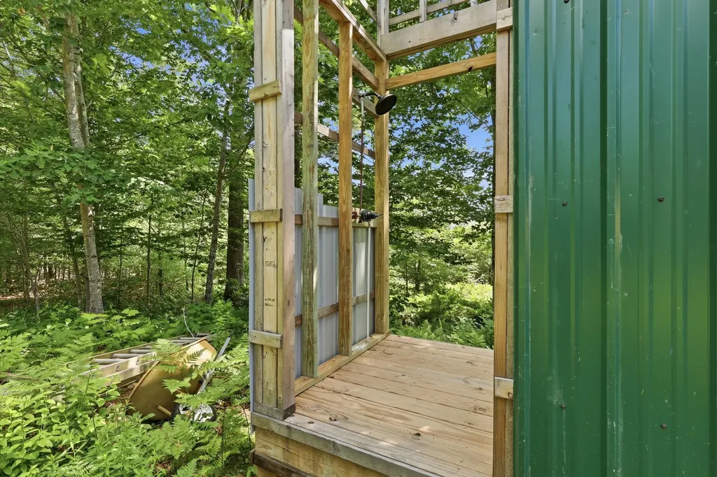 304 Quaker Ridge Road Leeds ME 04263