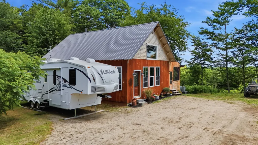 304 Quaker Ridge Road Leeds ME 04263