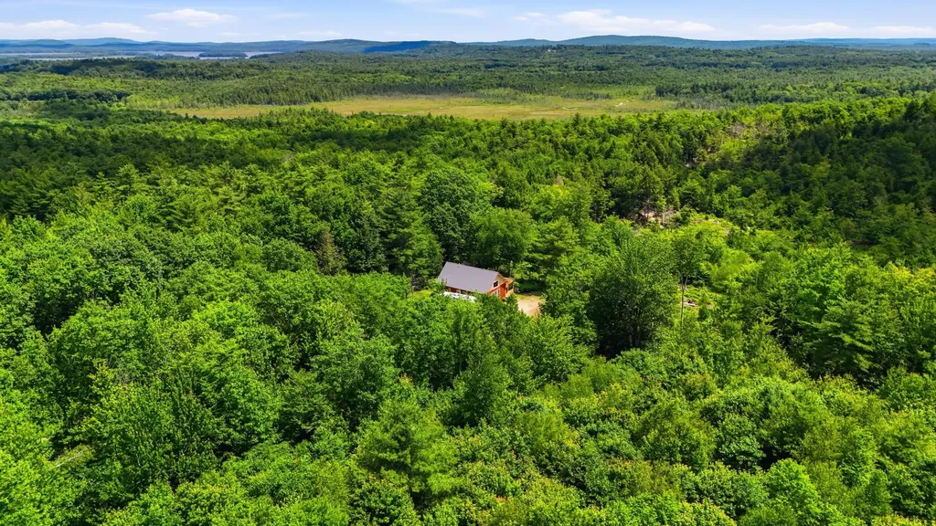 304 Quaker Ridge Road Leeds ME 04263