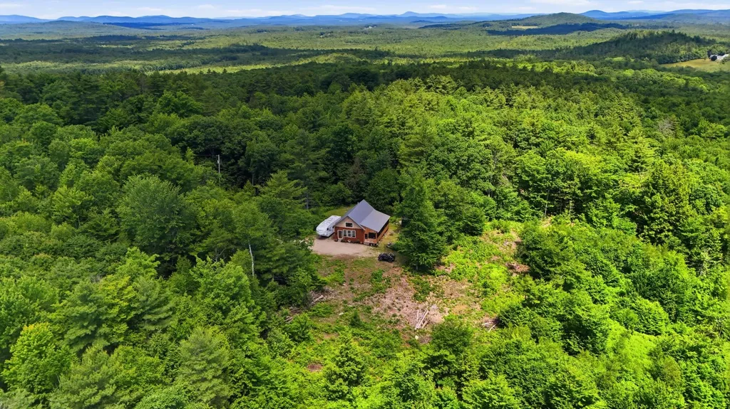 304 Quaker Ridge Road Leeds ME 04263