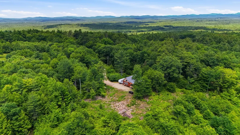 304 Quaker Ridge Road Leeds ME 04263