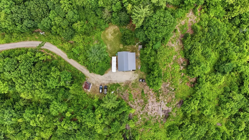 304 Quaker Ridge Road Leeds ME 04263