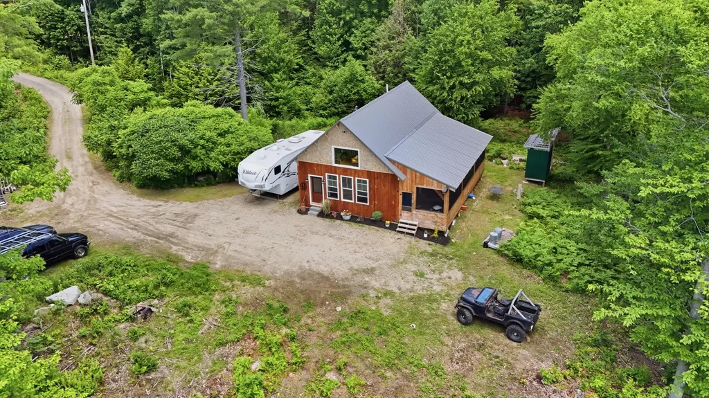 304 Quaker Ridge Road Leeds ME 04263