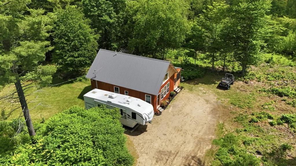 304 Quaker Ridge Road Leeds ME 04263